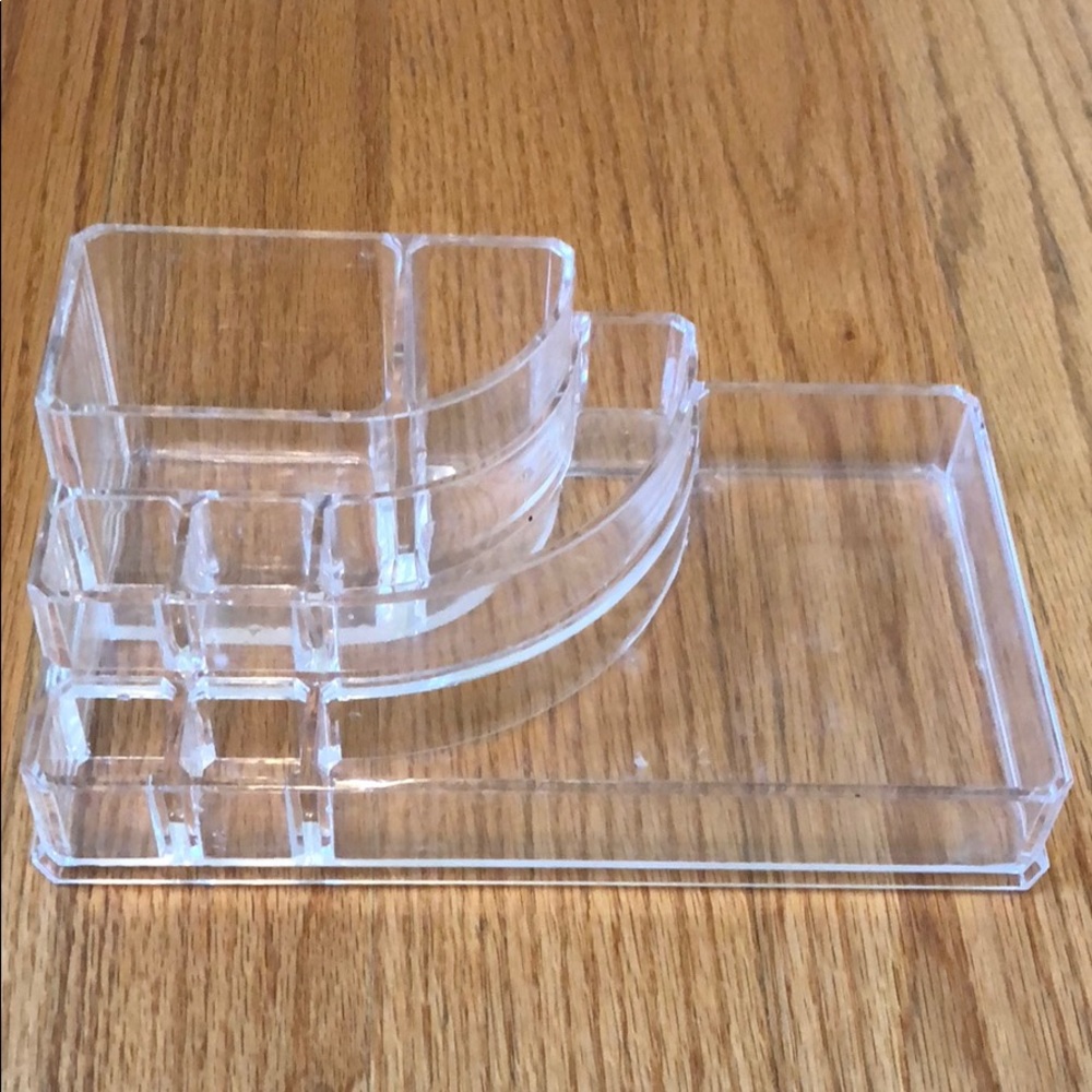 Makeup organizer